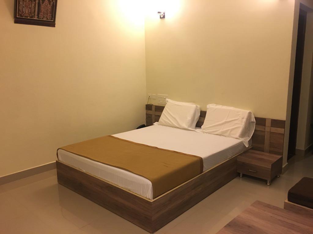 Shesha Kuteera Hotel Subrahmanya Exteriör bild