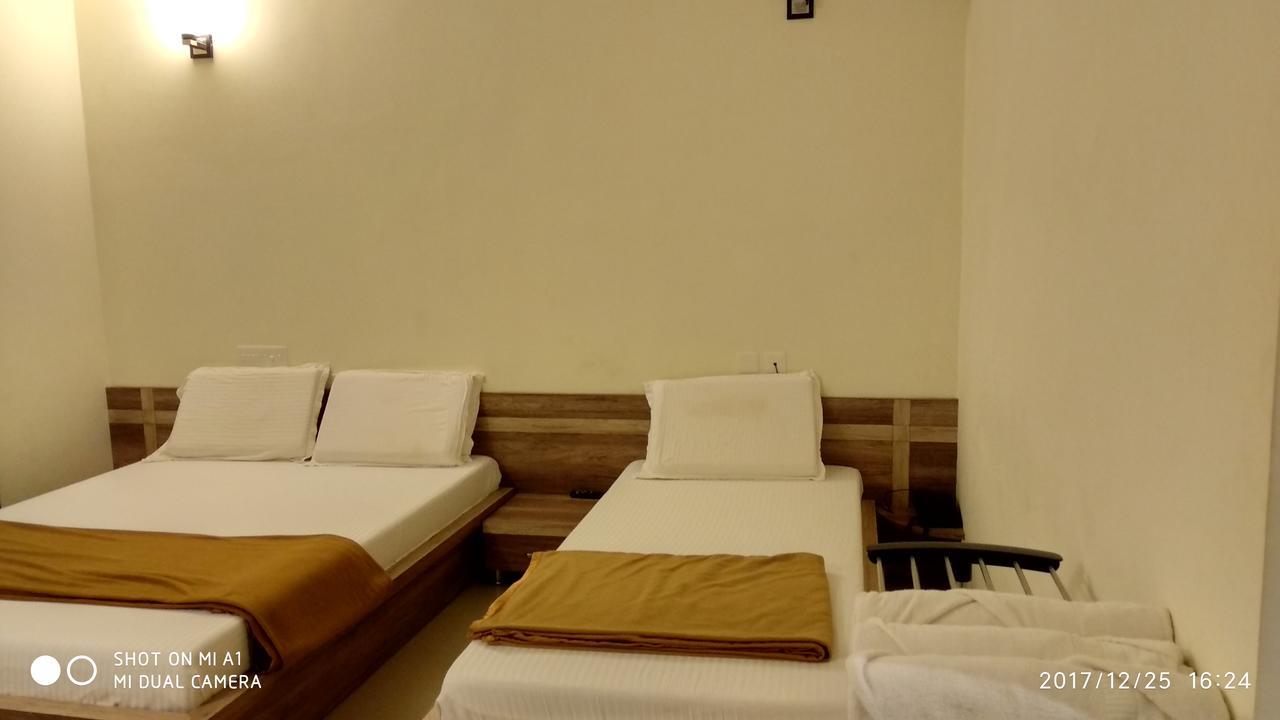 Shesha Kuteera Hotel Subrahmanya Exteriör bild